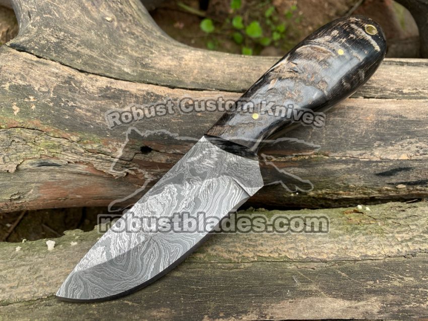 Damascus Steel Skinner knife...