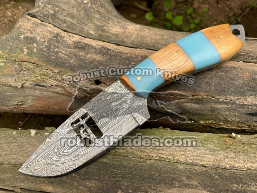 Damascus Steel Line Man knife...