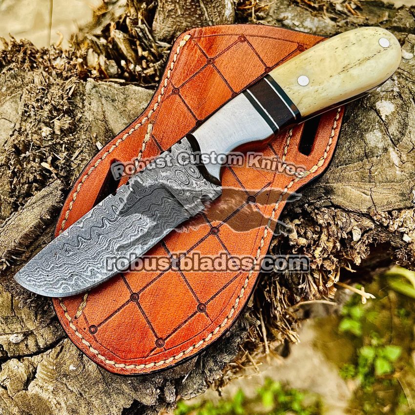 Black Smith Made Of Damascus Steel Handmade Cowboy Knife…